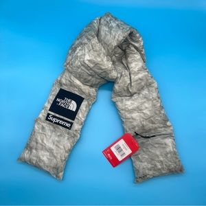 *NEW* Supreme x The North Face Paper Print 700-Fill Down Scarf